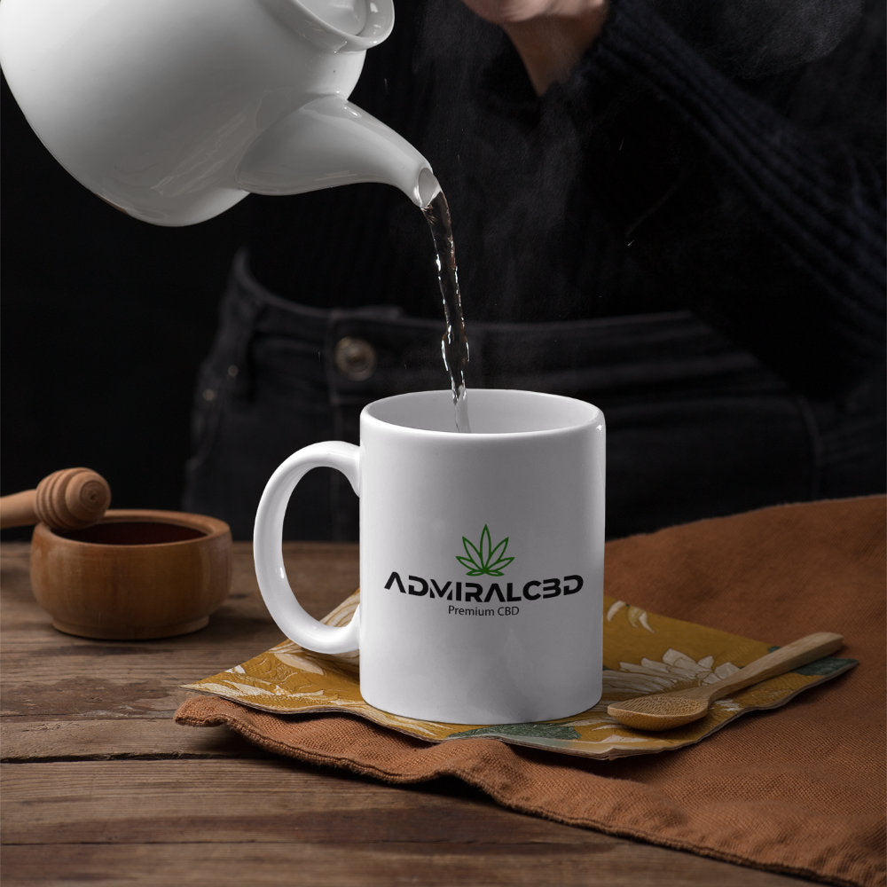 Weiße Tasse 330ml von AdmiralCbd